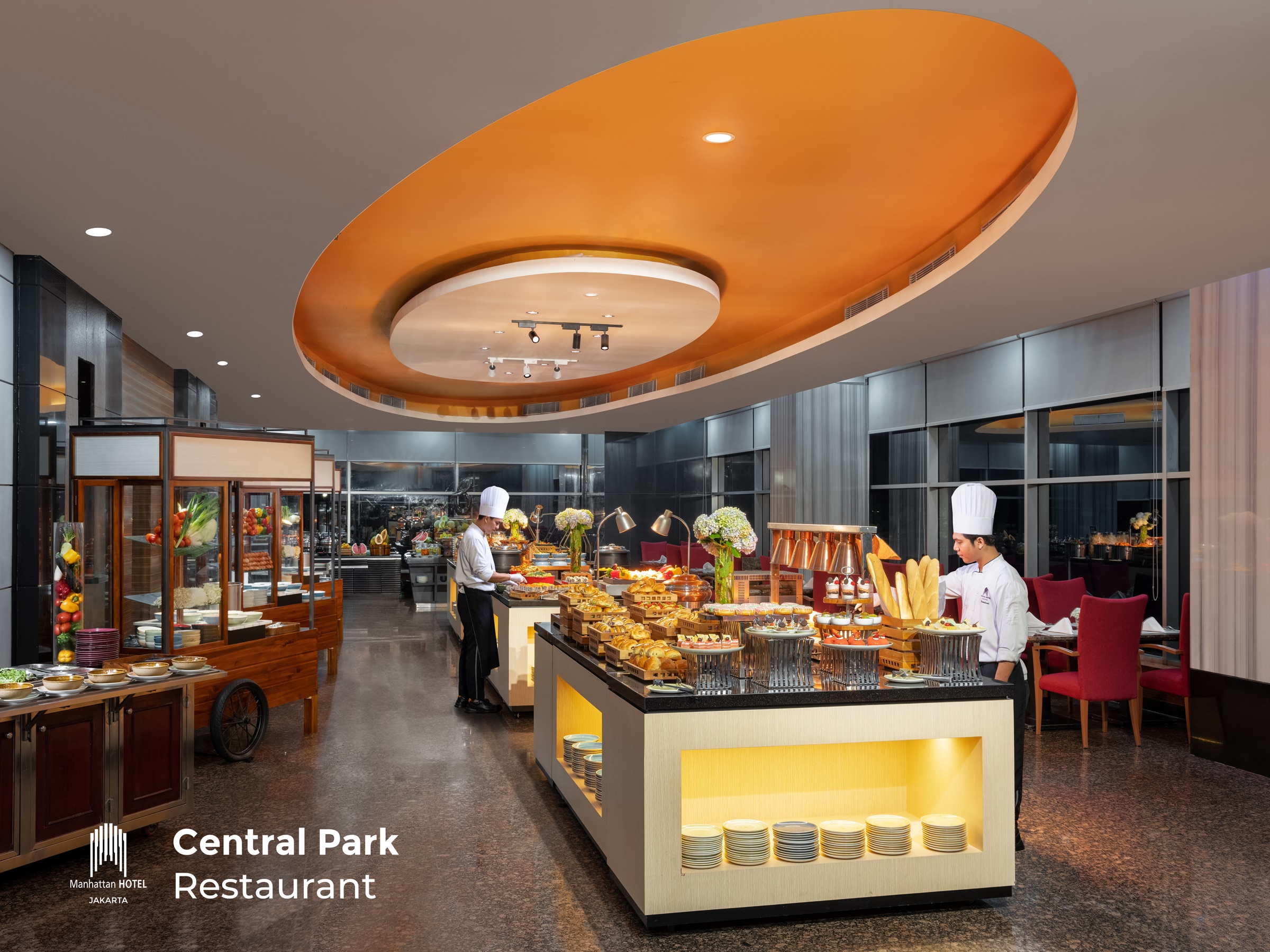 Glass-enclosed restaurant