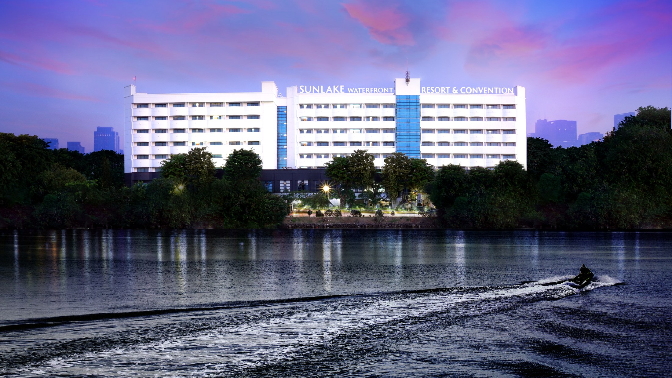 Facade Hotel