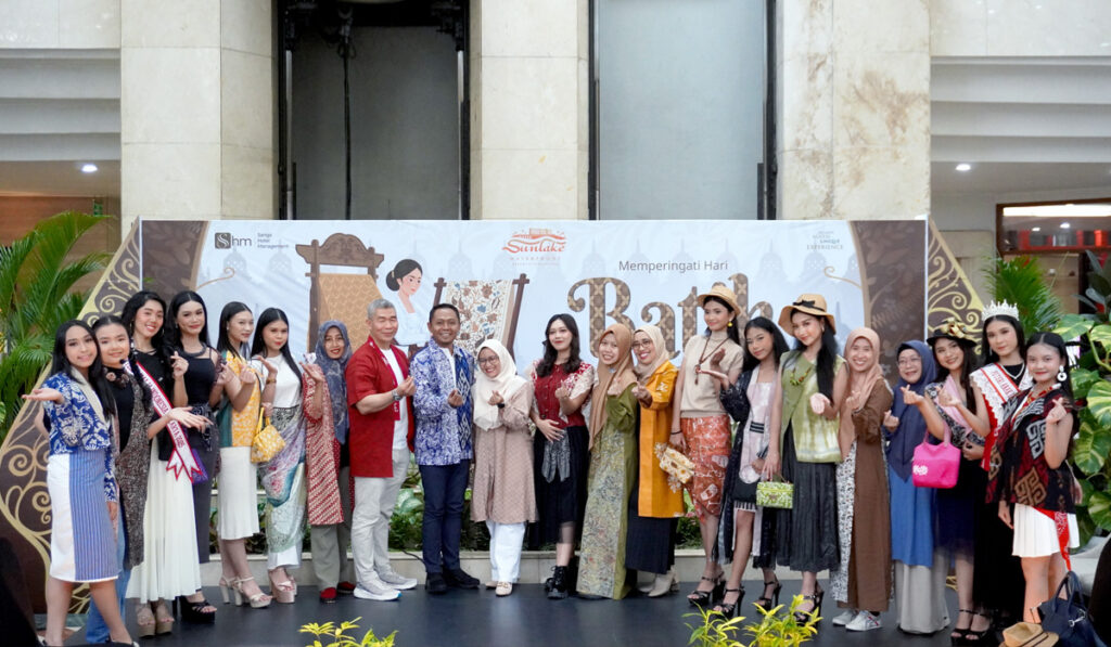 Sunlake Waterfront Resort & Convention Rayakan Hari Batik Nasional Lewat “Batik: Warisan, Karya & Gaya”